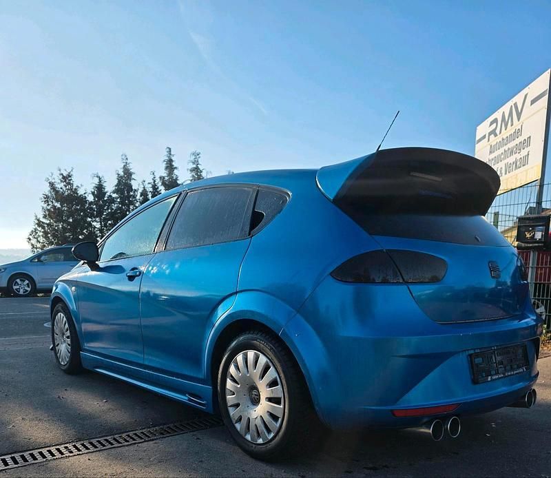 Gebraucht Seat Leon Sport 105 PS (77 kW) 2012 Blau Limousine