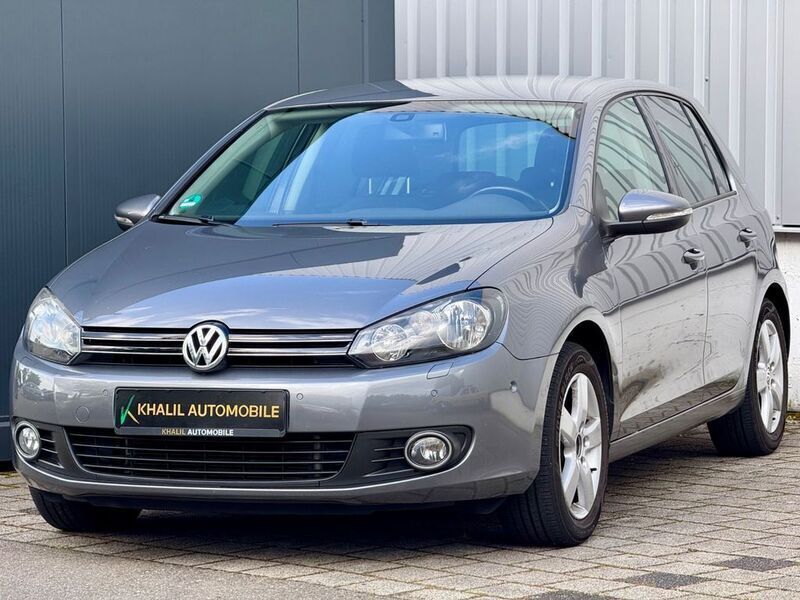 Grau Gebraucht 2011 VW Golf VI Team Limousine | 5.780 € (Fairer Preis) - Bild 1/4