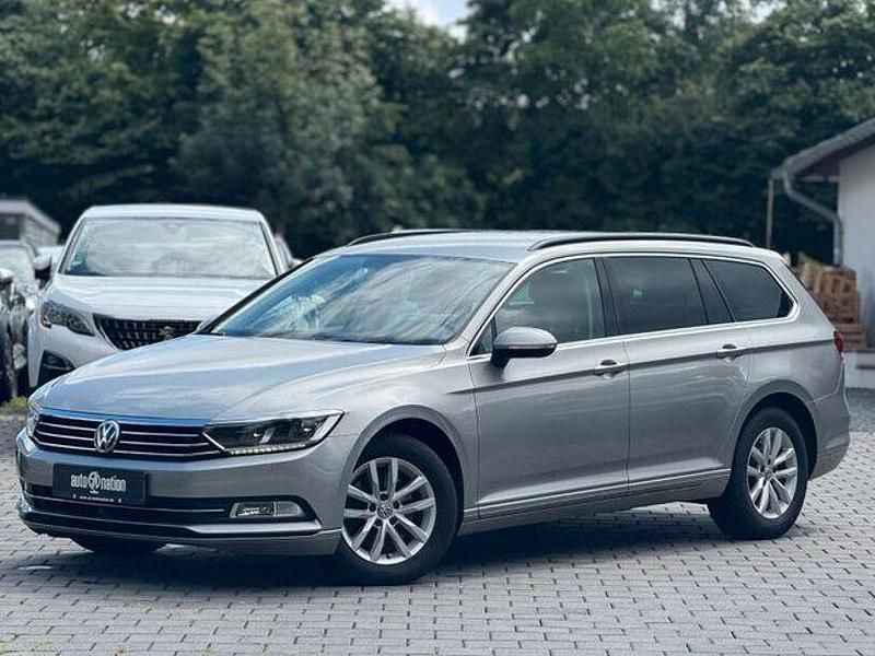 Silber Gebraucht 2015 VW Passat Comfortline Limousine | 15.950 € (Guter Preis) - Bild 1/4