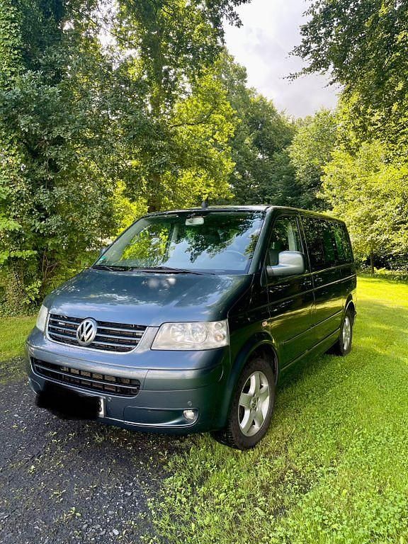 Grau Gebraucht 2008 VW T5 Highline Van | 14.200 € (Teuer) - Bild 1/4
