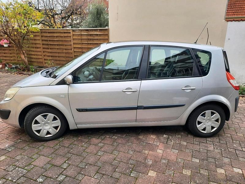 Silber Gebraucht 2005 Renault Scénic II Van / Kleinbus | 2.400 € - Bild 1/4