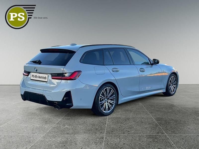 Gebraucht BMW 320 M Sport 190 PS (139 kW) 2023 Grau Limousine