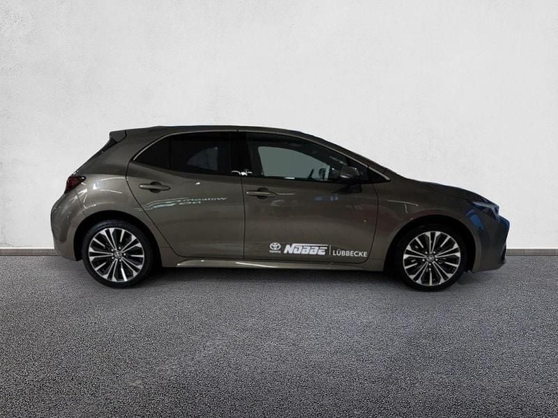 Gebraucht Toyota Corolla Team 140 PS (102 kW) 2023 Gold Limousine