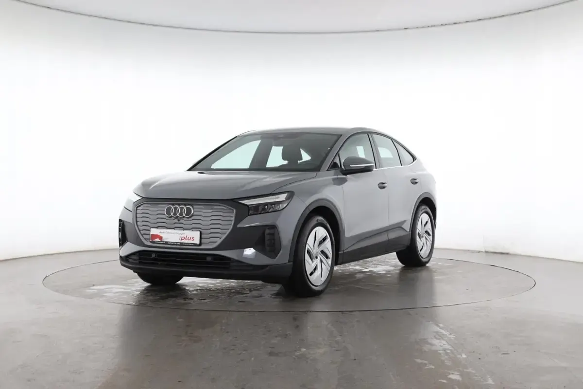 Gebraucht Audi Q4 Sportback e-tron 125 kW (170 PS) 2023 Kieselgrau SUV