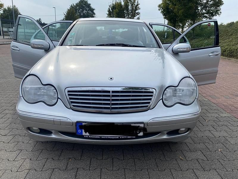 Silber Gebraucht 2001 Mercedes C180 Elegance Limousine | 2.500 € - Bild 1/4