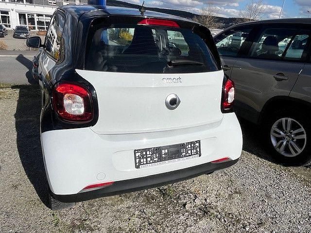 Gebraucht Smart ForFour Basis 71 PS (52 kW) 2018 Schwarz Kleinwagen