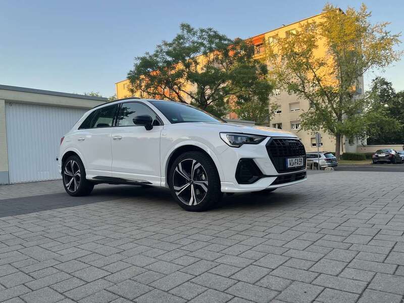 Weiß Gebraucht 2022 Audi Q3 S-Line SUV | 32.950 € (Superpreis) - Bild 1/4