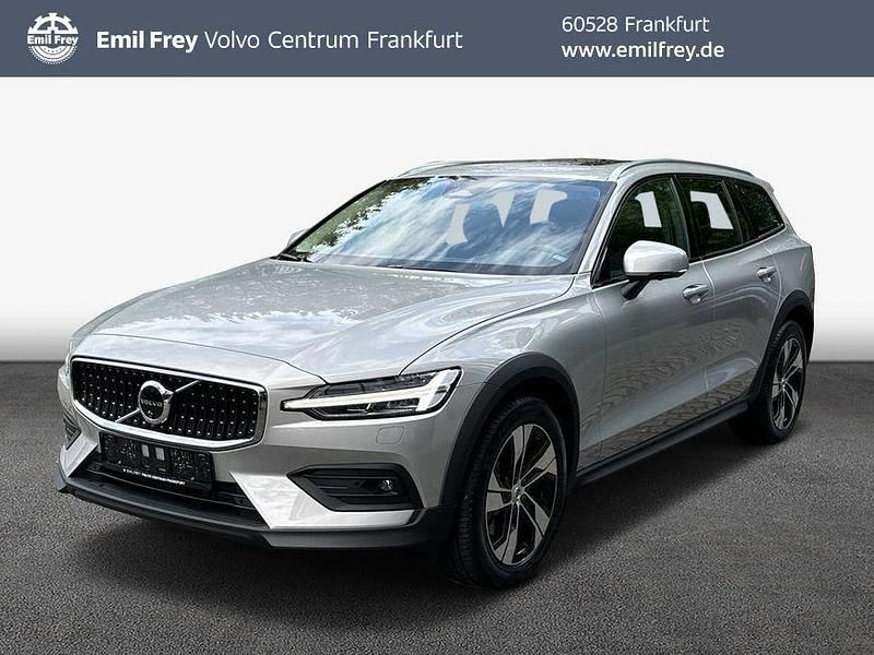 Silber Gebraucht 2024 Volvo V60 CC Plus Kombi | 61.900 € - Bild 1/4