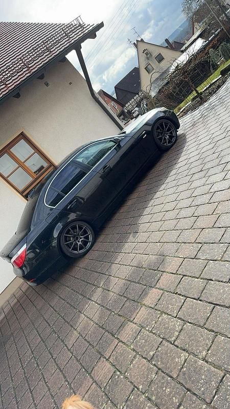 Schwarz Gebraucht 2005 BMW 523 M Sport Limousine | 3.999 € (Superpreis) - Bild 1/4