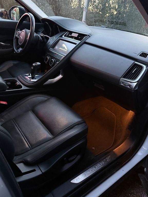 Second-hand Jaguar E-Pace 150 CP (110 kW) 2018 Alb SUV