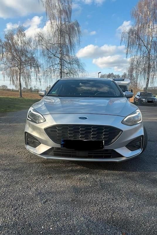 Gebraucht Ford Focus ST-Line 150 PS (110 kW) 2019 Silber Kleinwagen