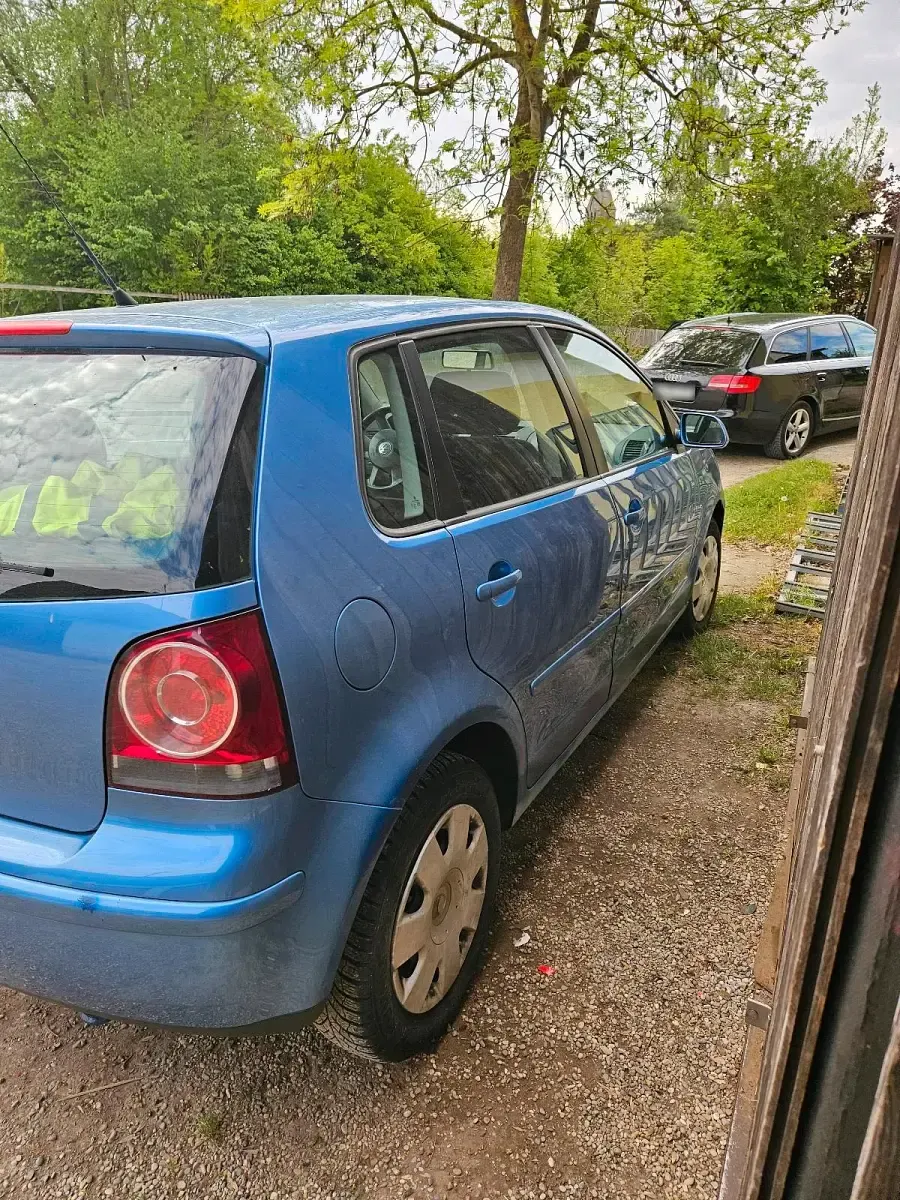 Gebraucht VW Polo 64 PS (47 kW) 2006 Blau Kleinwagen