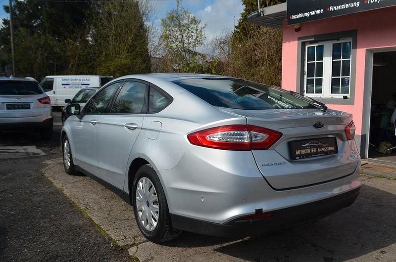 Gebraucht Ford Mondeo Trend 160 PS (117 kW) 2015 Silber Limousine