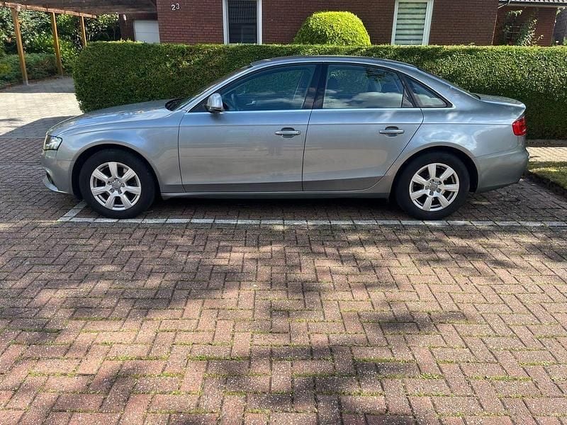 Gebraucht Audi A4 160 PS (117 kW) 2009 Silber Limousine