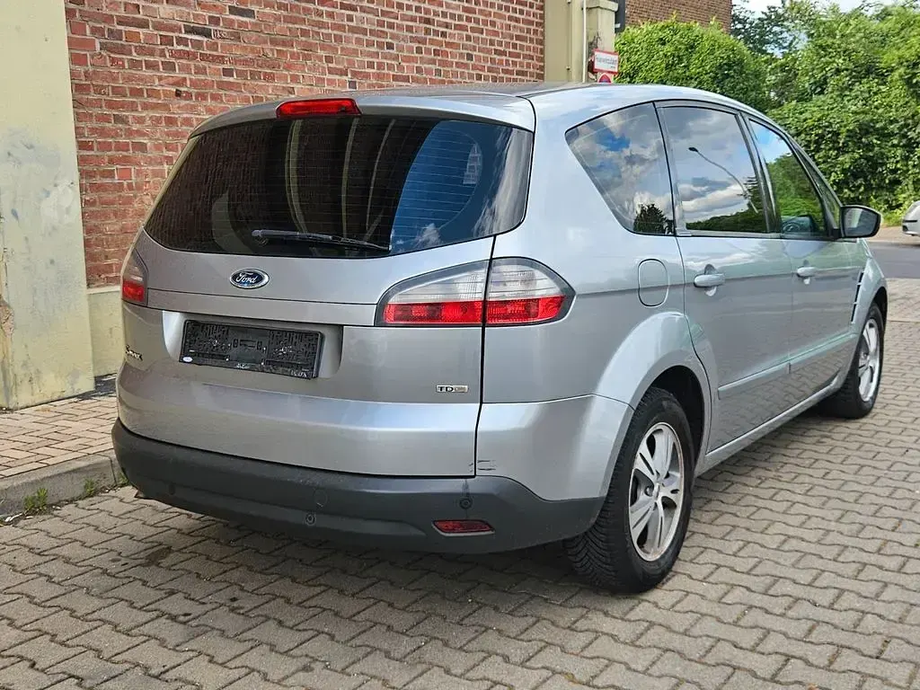 Gebraucht Ford S-MAX Ambiente 131 PS (96 kW) 2007 Silber Van / Kleinbus