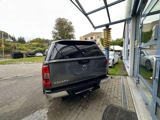 Gebraucht Nissan Navara 163 PS (119 kW) 2019 Grau metallic Pickup
