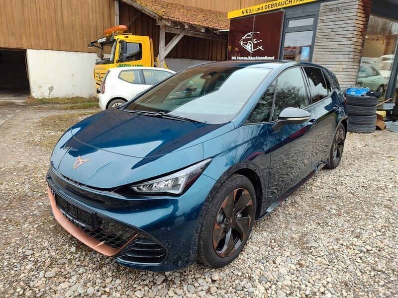 Gebraucht Cupra Born 150 kW (204 PS) 2023 Aurorablau Kleinwagen