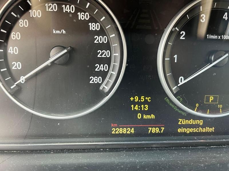 Gebraucht BMW 528 258 PS (189 kW) 2010 Grau Limousine