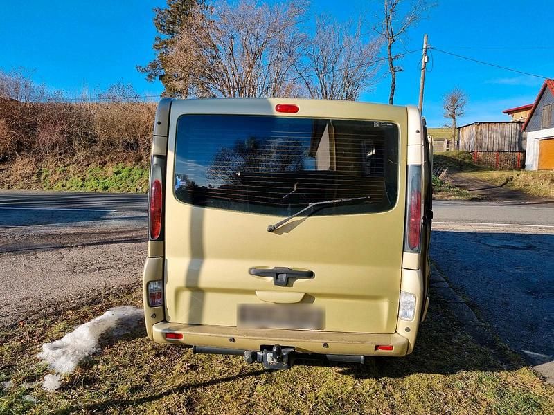 Gebraucht Renault Trafic 135 PS (99 kW) 2005 Gold Van / Kleinbus