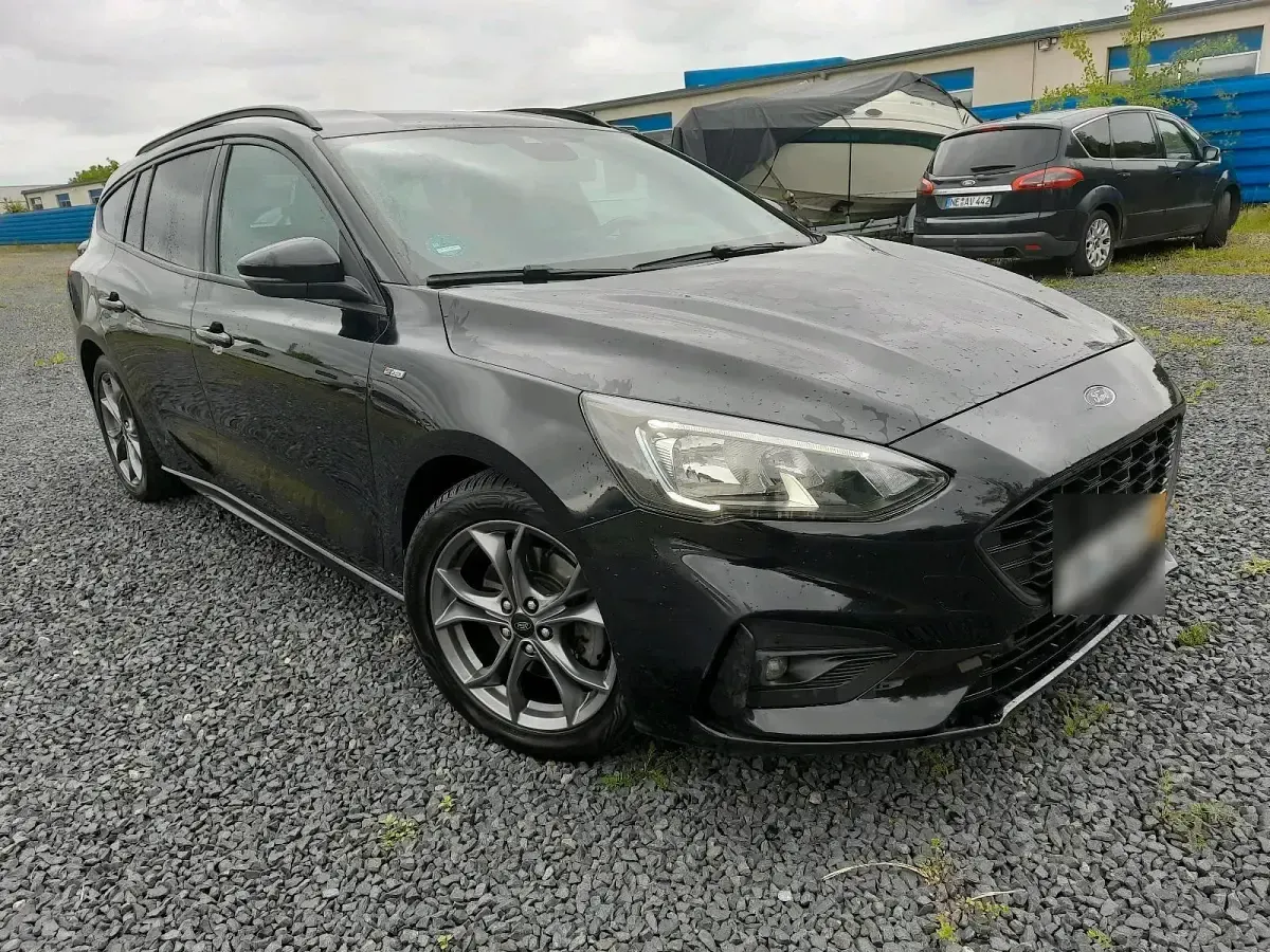 Gebraucht Ford Focus ST-Line 125 PS (91 kW) 2019 Schwarz Kombi