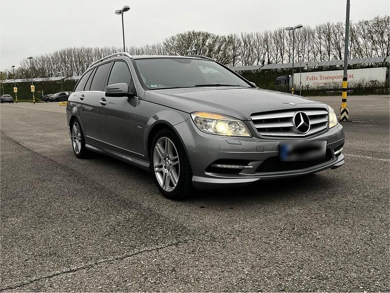 Gebraucht Mercedes C220 Avantgarde 170 PS (125 kW) 2011 Grau Kombi