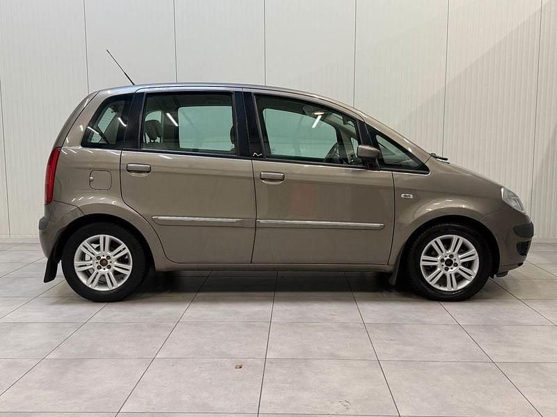 Gebraucht Lancia Musa 95 PS (69 kW) 2007 Grau Van / Kleinbus