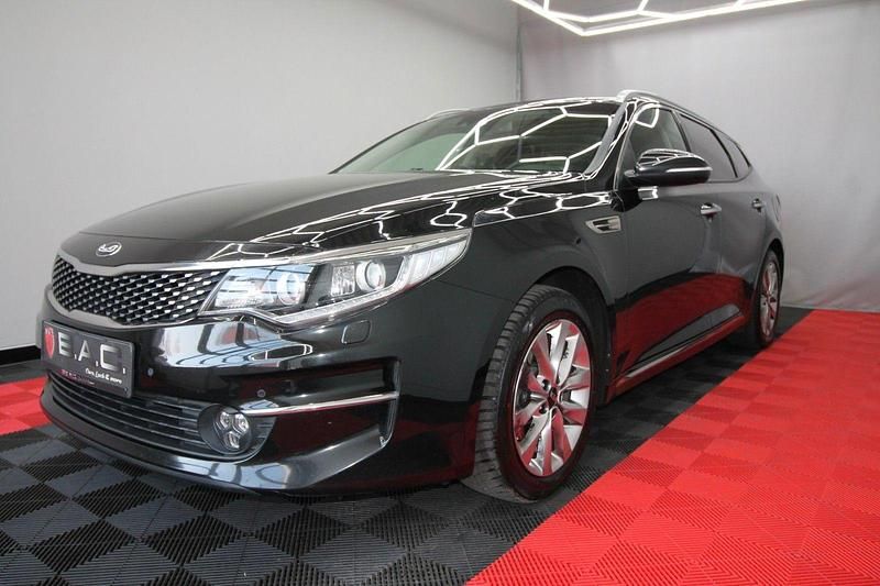 Gebraucht Kia Optima 141 PS (103 kW) 2017 Schwarz Kombi