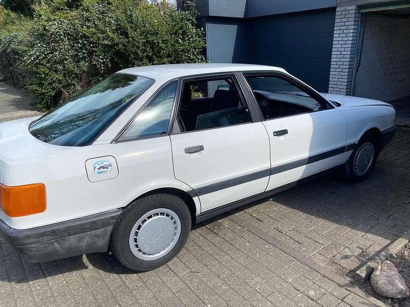 Second-hand Audi 80 75 CP (55 kW) 1987 Alb Berlinǎ