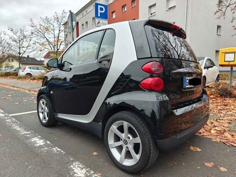 Schwarz Gebraucht 2009 Smart ForTwo Coupé Passion Coupé | 3.150 € (Fairer Preis) - Bild 1/4