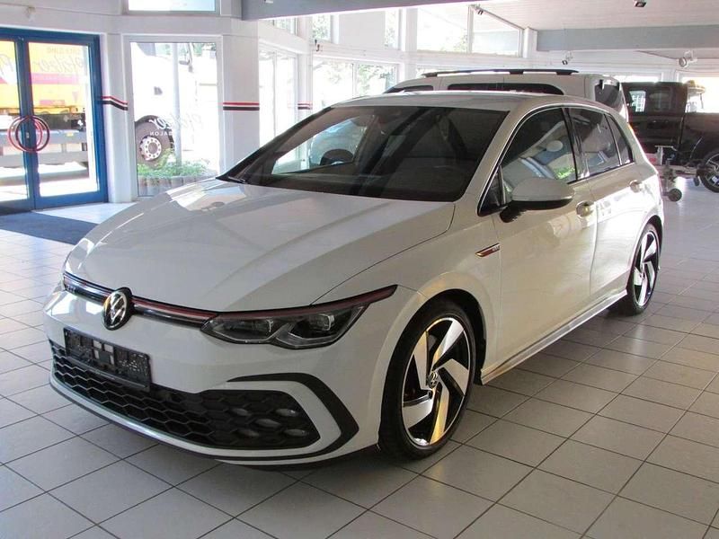 Weiß Gebraucht 2021 VW Golf VIII IQ Drive Limousine | 25.999 € (Fairer Preis) - Bild 1/4