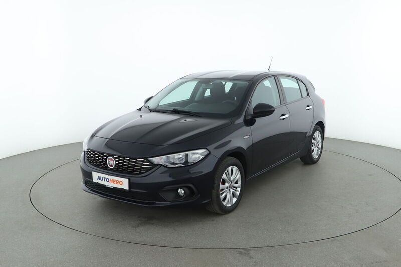 Schwarz Gebraucht 2017 Fiat Tipo Easy Limousine | 10.240 € (Fairer Preis) - Bild 1/4