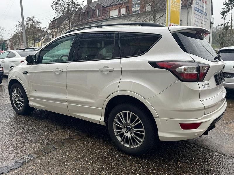 Gebraucht Ford Kuga ST-Line 182 PS (133 kW) 2017 Weiß SUV