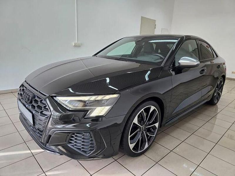 Weiß Gebraucht 2022 Audi S3 Sport Limousine | 36.990 € (Etwas zu teuer) - Bild 1/4