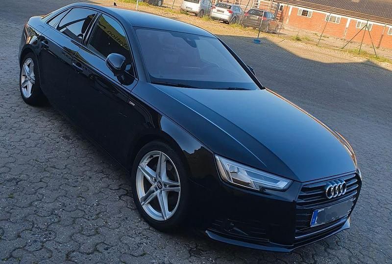 Schwarz Gebraucht 2017 Audi A4 Sport Limousine | 15.200 € (Fairer Preis) - Bild 1/4