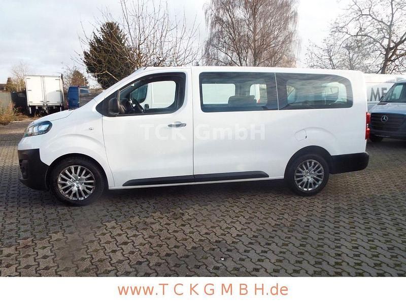 Gebraucht Opel Vivaro 120 PS (88 kW) 2020 Weiß Van / Kleinbus