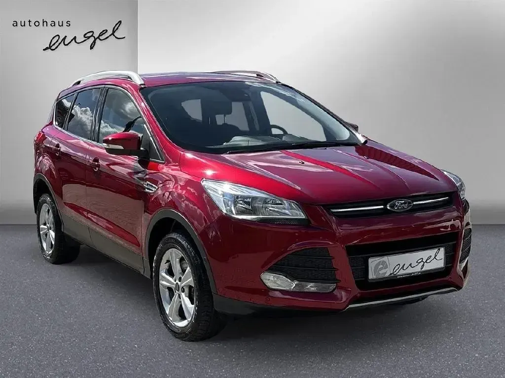 Gebraucht Ford Kuga SYNC Edition 150 PS (110 kW) 2016 Rot SUV