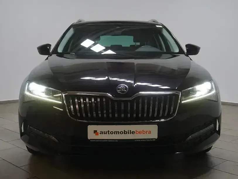 Gebraucht Skoda Superb Ambition 150 PS (110 kW) 2021 Blackmagic Kombi