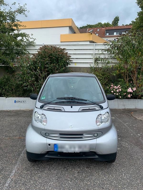 Silber Gebraucht 2004 Smart ForTwo Coupé Kleinwagen | 2.800 € (Fairer Preis) - Bild 1/4