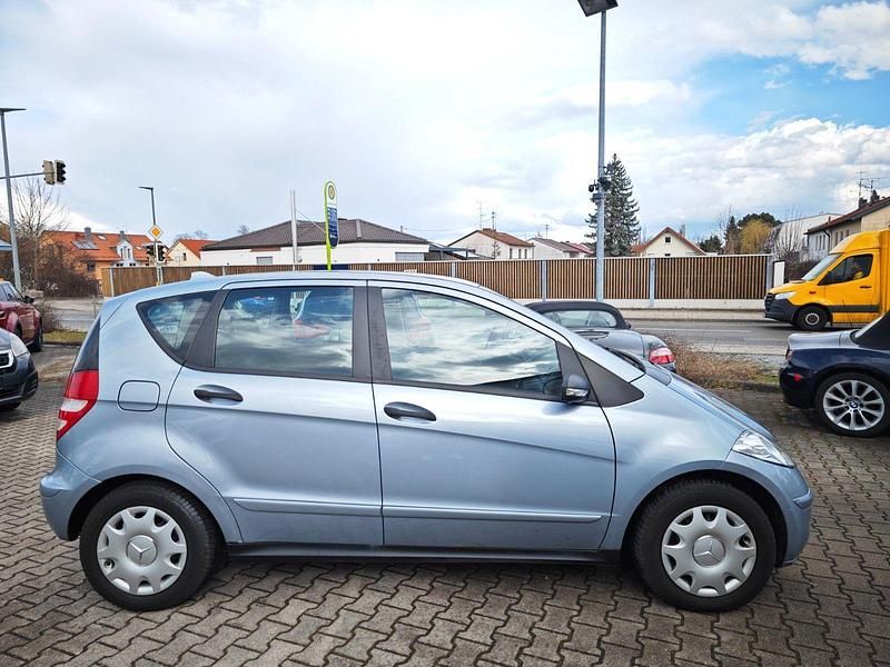 Gebraucht Mercedes A150 Elegance 95 PS (69 kW) 2008 Blau Kleinwagen