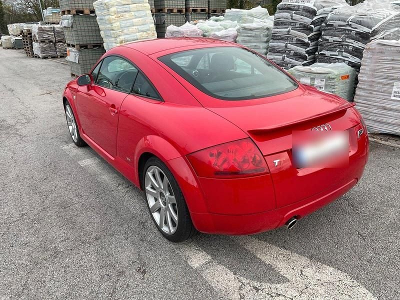 Używany Audi TT S-Line 180 KM (132 kW) 2004 Czerwony Coupe