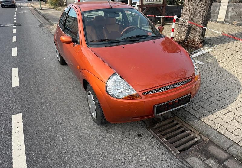 Gebraucht Ford Ka 60 PS (44 kW) 2004 Orange Kleinwagen
