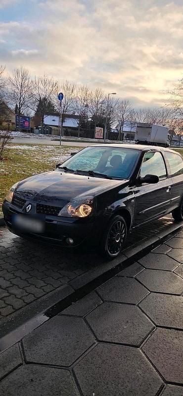 Gebraucht 2004 Renault Clio Coupé | 800 € (Fairer Preis) - Bild 1/4