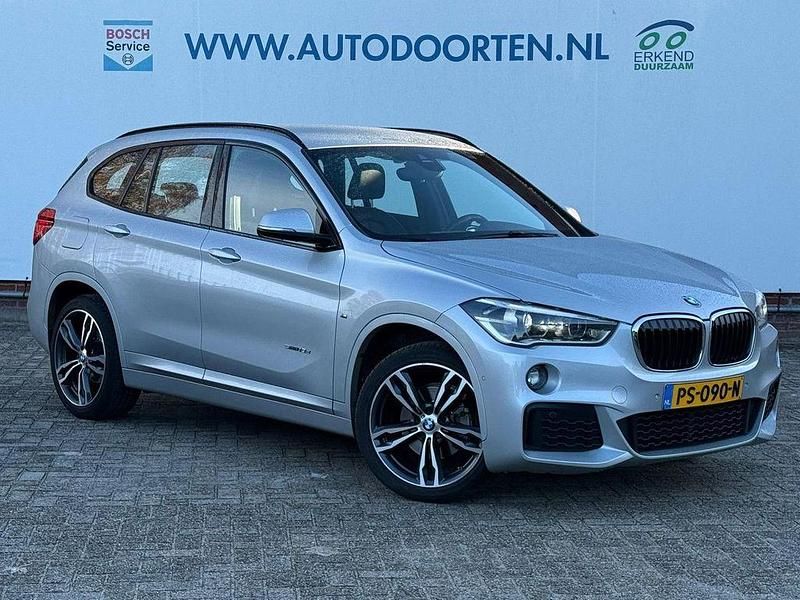 Grau Gebraucht 2017 BMW X1 Executive SUV | 19.780 € (Fairer Preis) - Bild 1/2