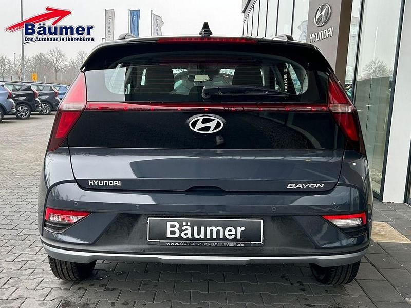 Neu Hyundai Bayon Select 101 PS (74 kW) 2026 Grau SUV