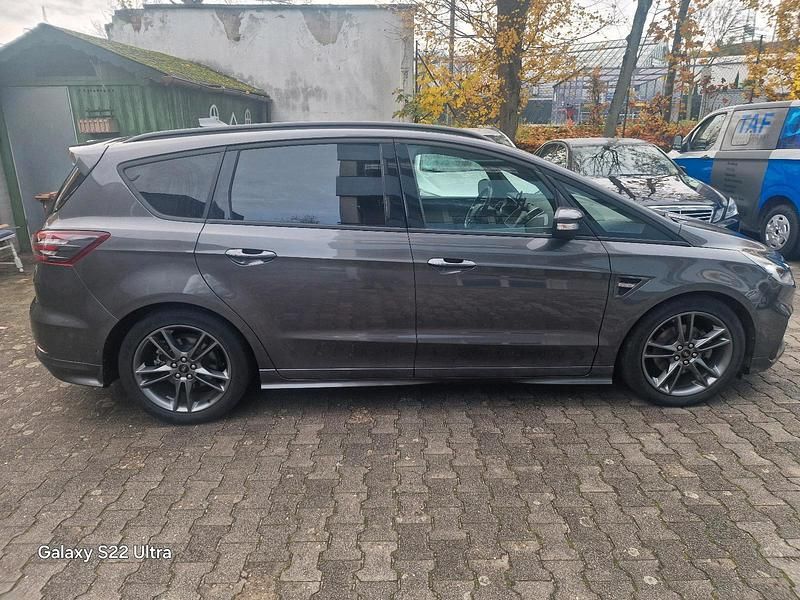 Gebraucht Ford Aerostar 190 PS (139 kW) 2022 Grau Van / Kleinbus
