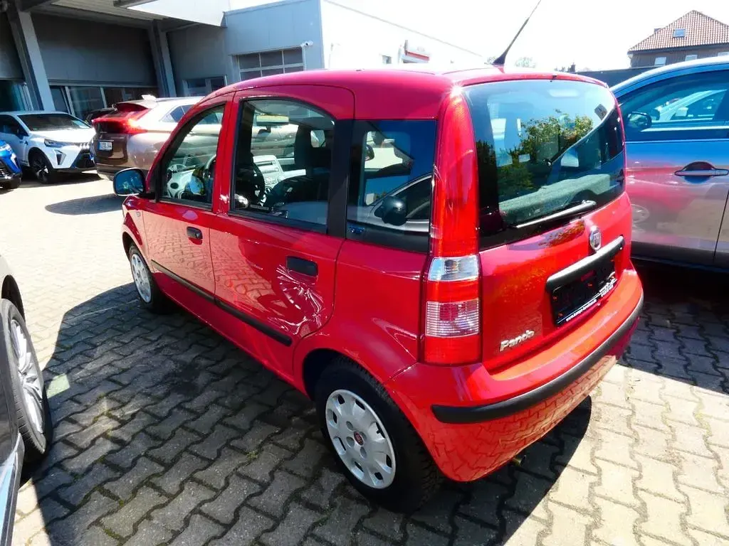 Używany Fiat Panda Classica 69 KM (50 kW) 2012 Czerwony Hatchback