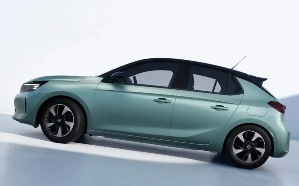 Neu Opel Corsa-e 100 kW (136 PS) 2025 Eukalyptus grün metallic Kleinwagen