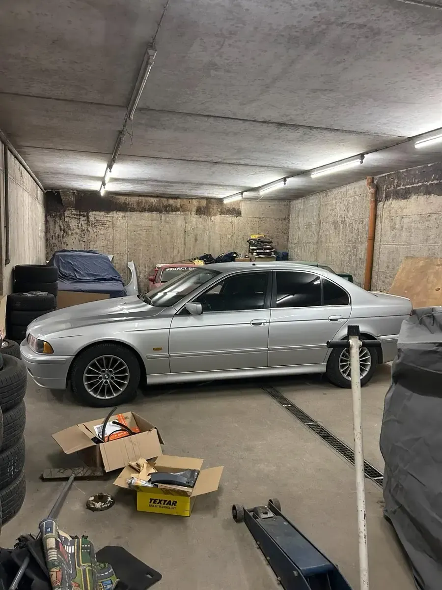 Gebraucht BMW 525 163 PS (119 kW) 2001 Silber Limousine