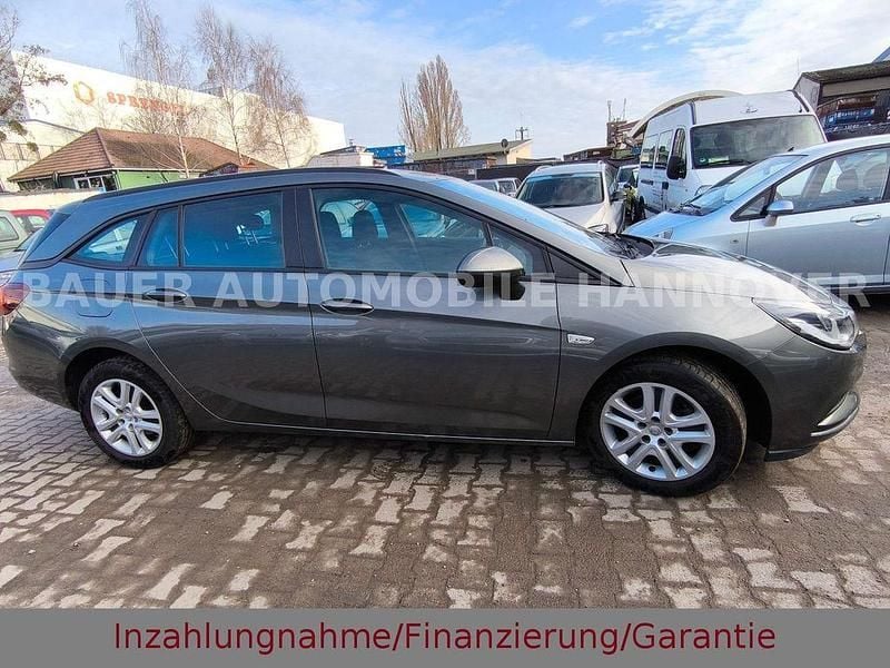 Gebraucht Opel Astra Edition 136 PS (100 kW) 2018 Grau Kombi