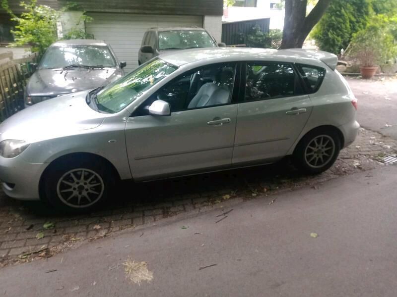 Silber Gebraucht 2004 Mazda 3 Comfort Kombi | 1.000 € (Guter Preis) - Bild 1/4